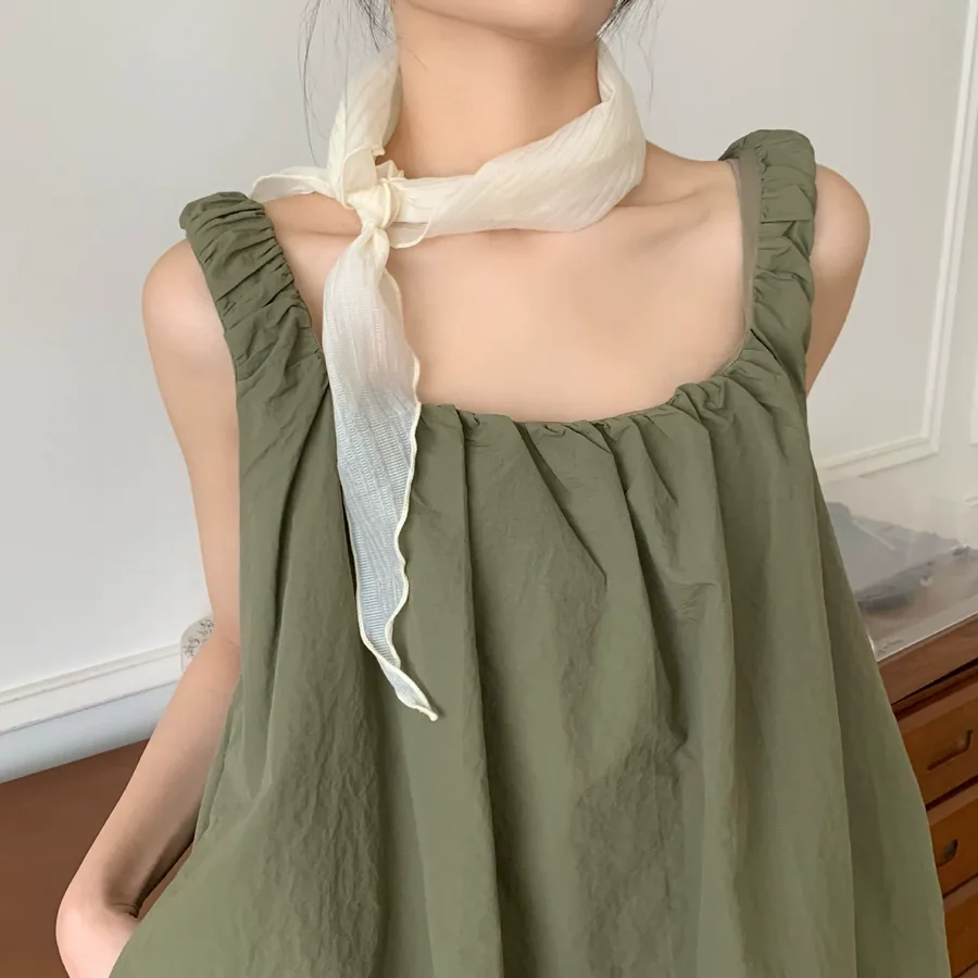 Solid Silk Triangle Scarf (No.556497)